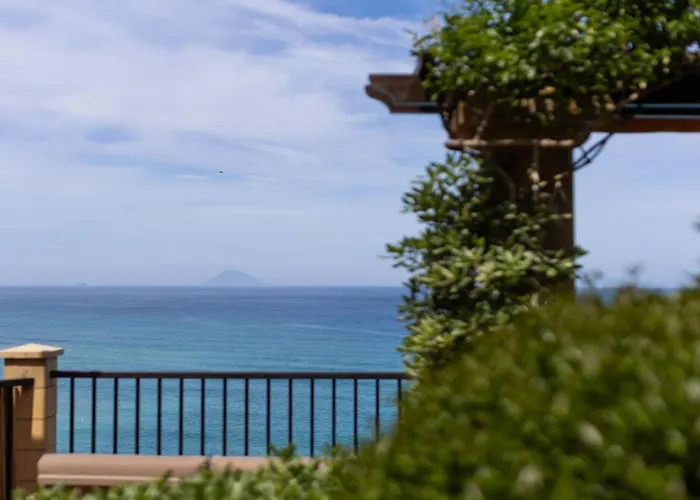 Rocca Della Sena 4* Tropea