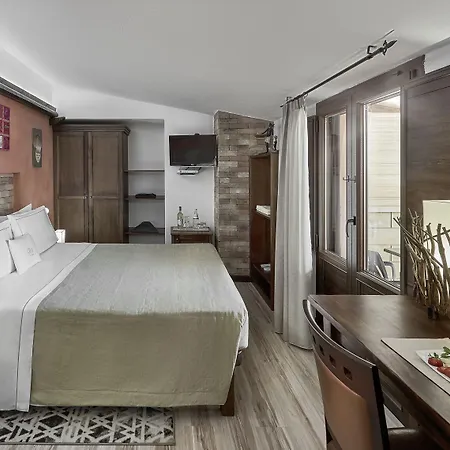 Rocca Della Sena 트로페아