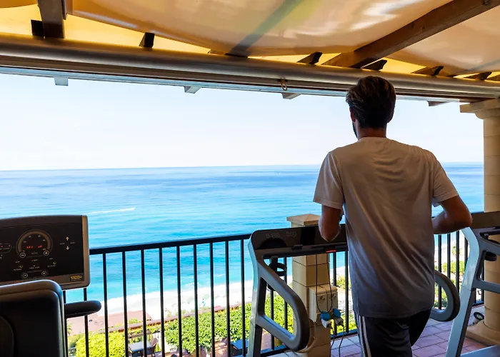 罗卡德拉塞纳酒店