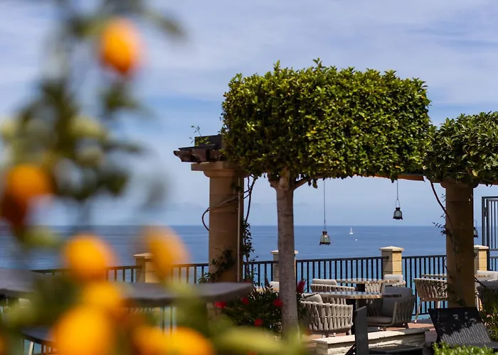 罗卡德拉塞纳酒店 特罗佩阿