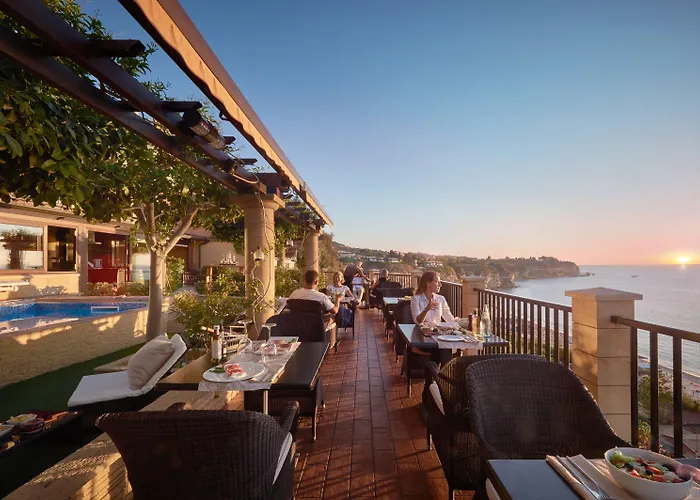 Rocca Della Sena Hotel 4*